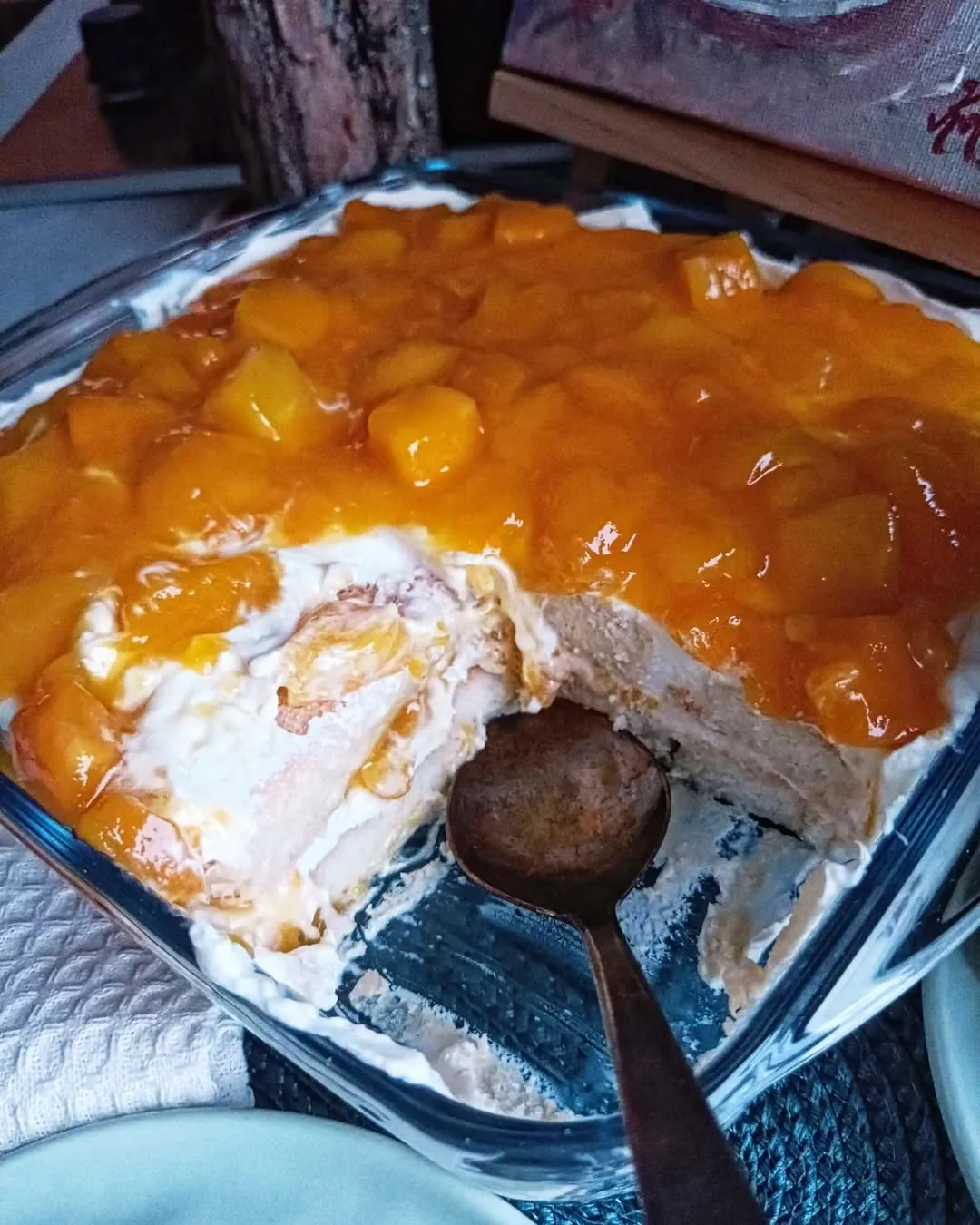 Mango siera kūka bez cepšanas ar dāmu pirkstiņiem