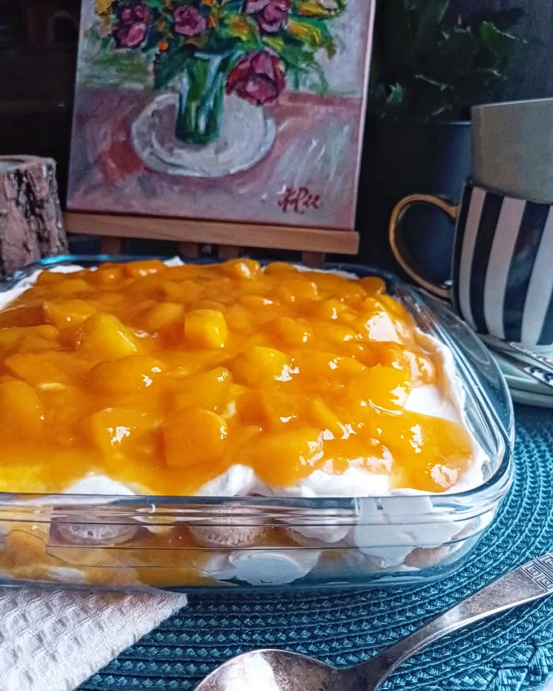 Mango siera kūka bez cepšanas ar dāmu pirkstiņiem