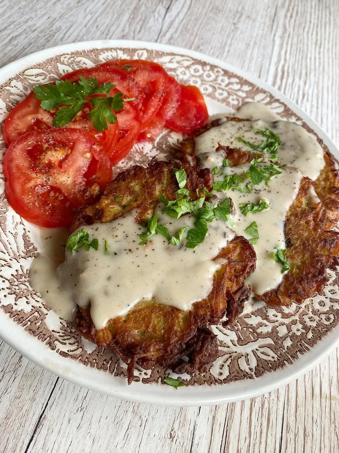 Placki ziemniaczane z kurczakiem i pieczarkami