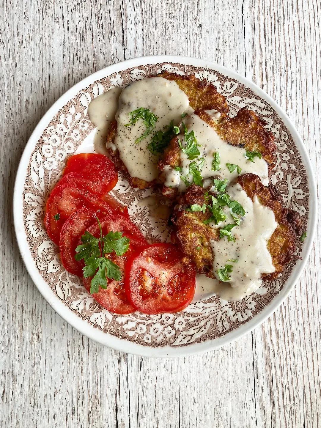 Placki ziemniaczane z kurczakiem i pieczarkami