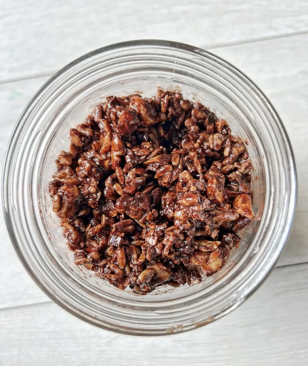 Granola casera sin cereales con cacao y especias antioxidantes