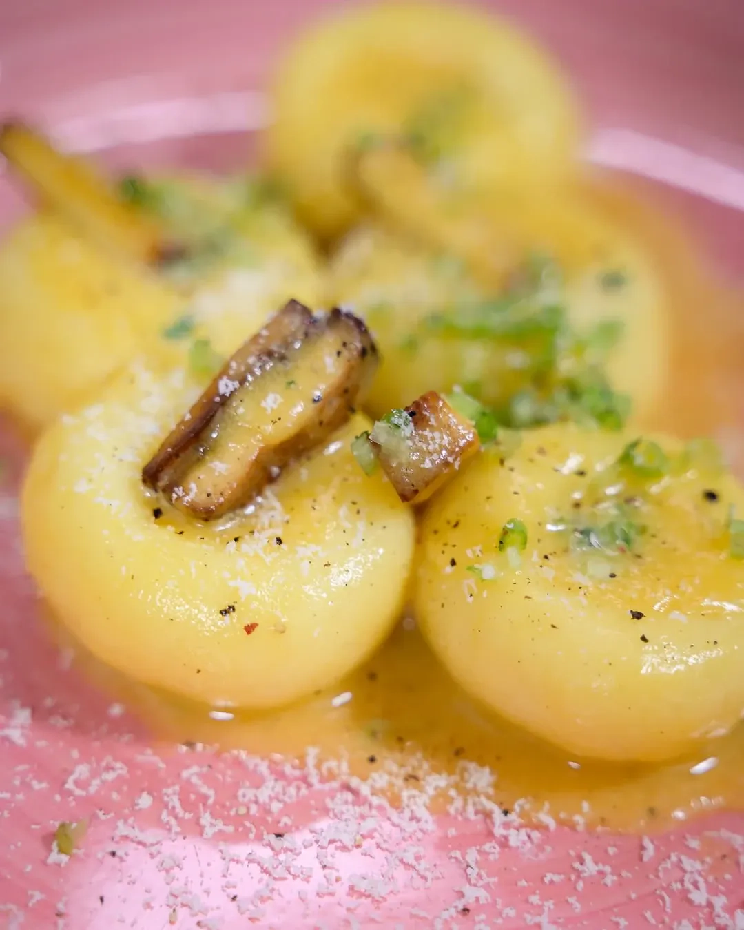 Kluski śląskie z sosem carbonara i tofu