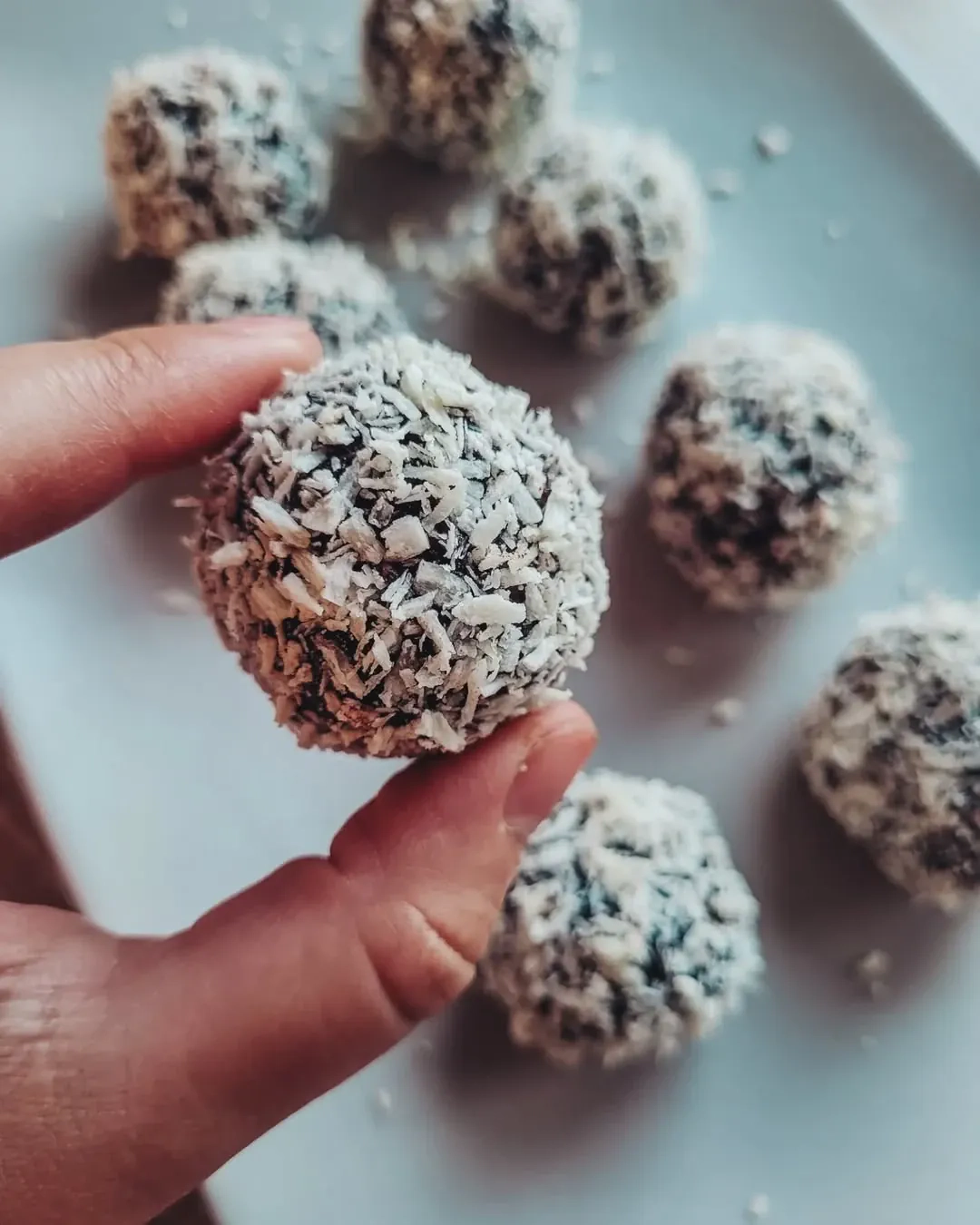 Sveiki, nekepti Brownie Balls (energijos kamuoliukai) be cukraus
