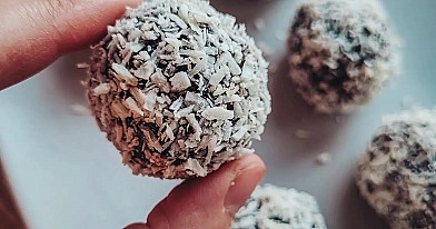 Sveiki, nekepti Brownie Balls (energijos kamuoliukai) be cukraus