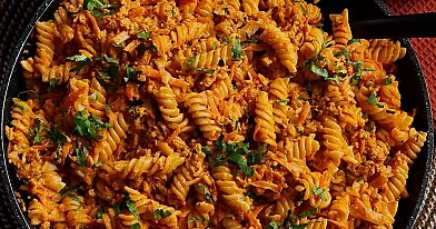 Makaroni ar gaļu un dārzeņiem