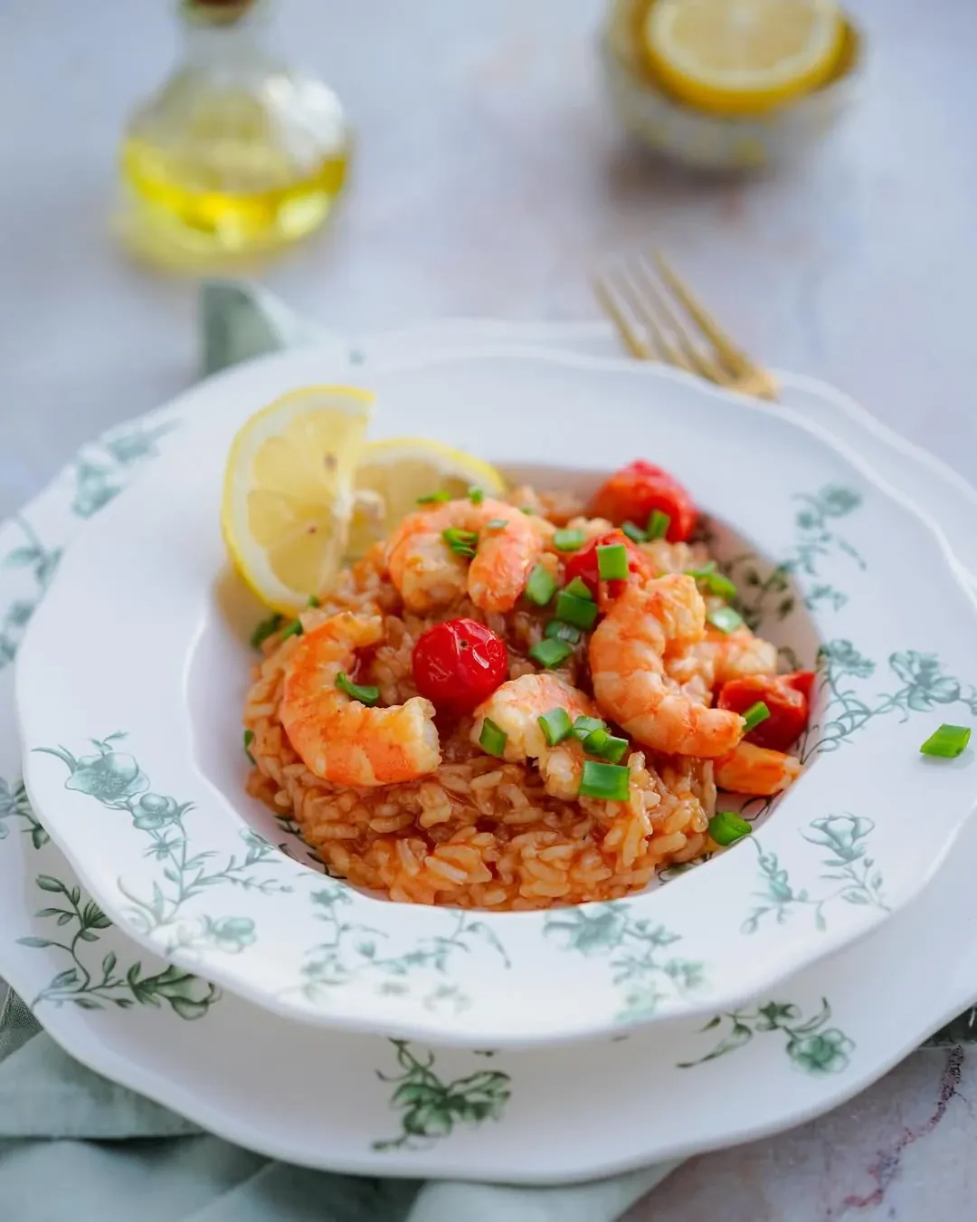 Pomidorowe risotto z krewetkami i pomidorkami koktajlowymi