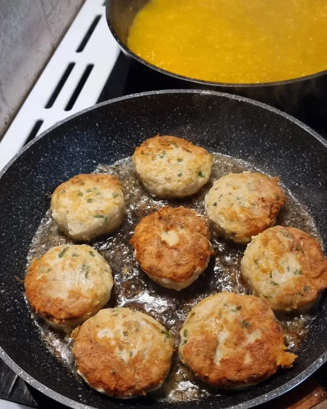 Vistas kotletes ķirbju mērcē