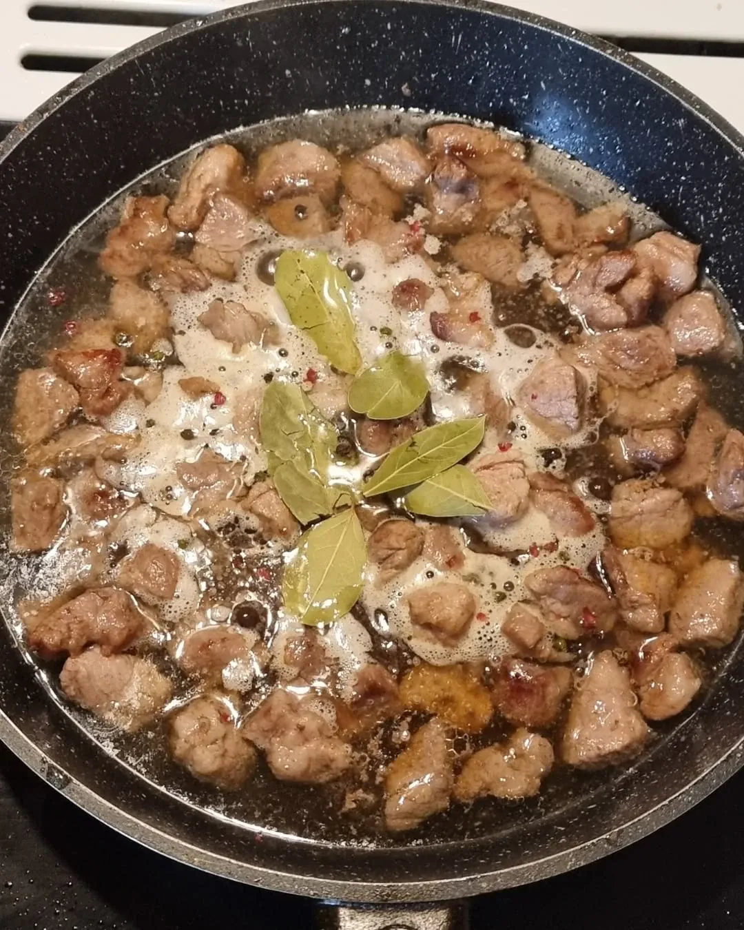 Sildoša biešu zupa ar cūkgaļu un rudens dārzeņiem