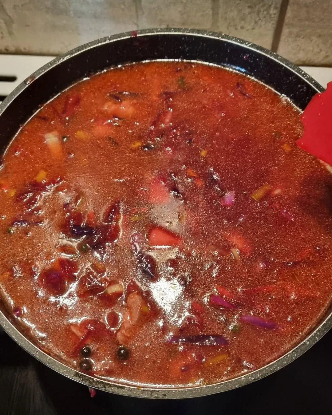 Sildoša biešu zupa ar cūkgaļu un rudens dārzeņiem