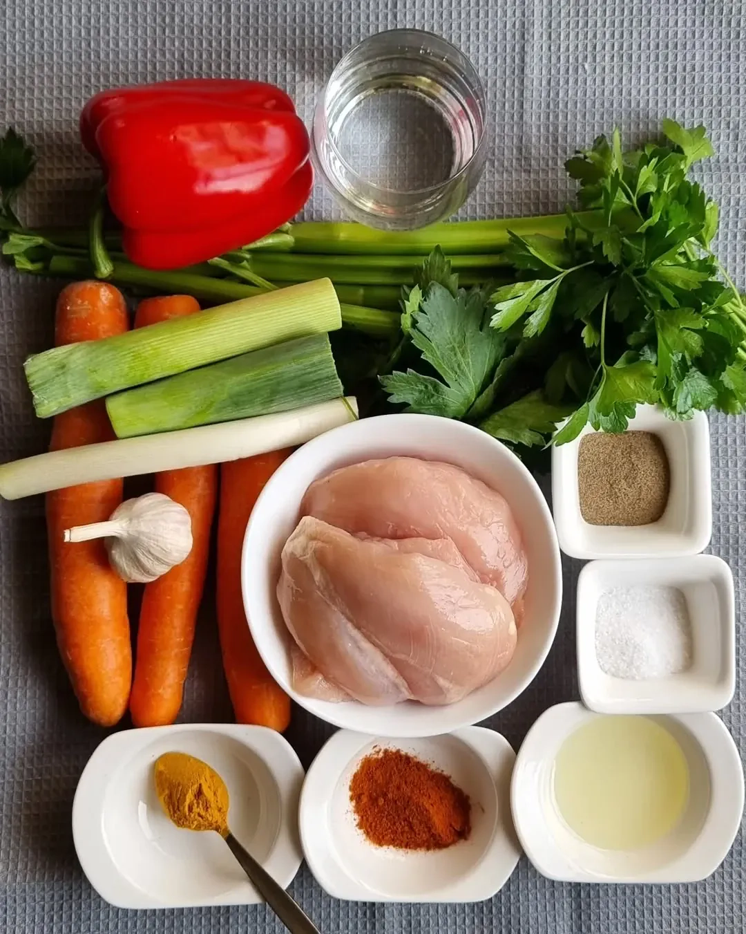 Mājās gatavoti vistas buljona kubiciņi ilgstošai uzglabāšanai