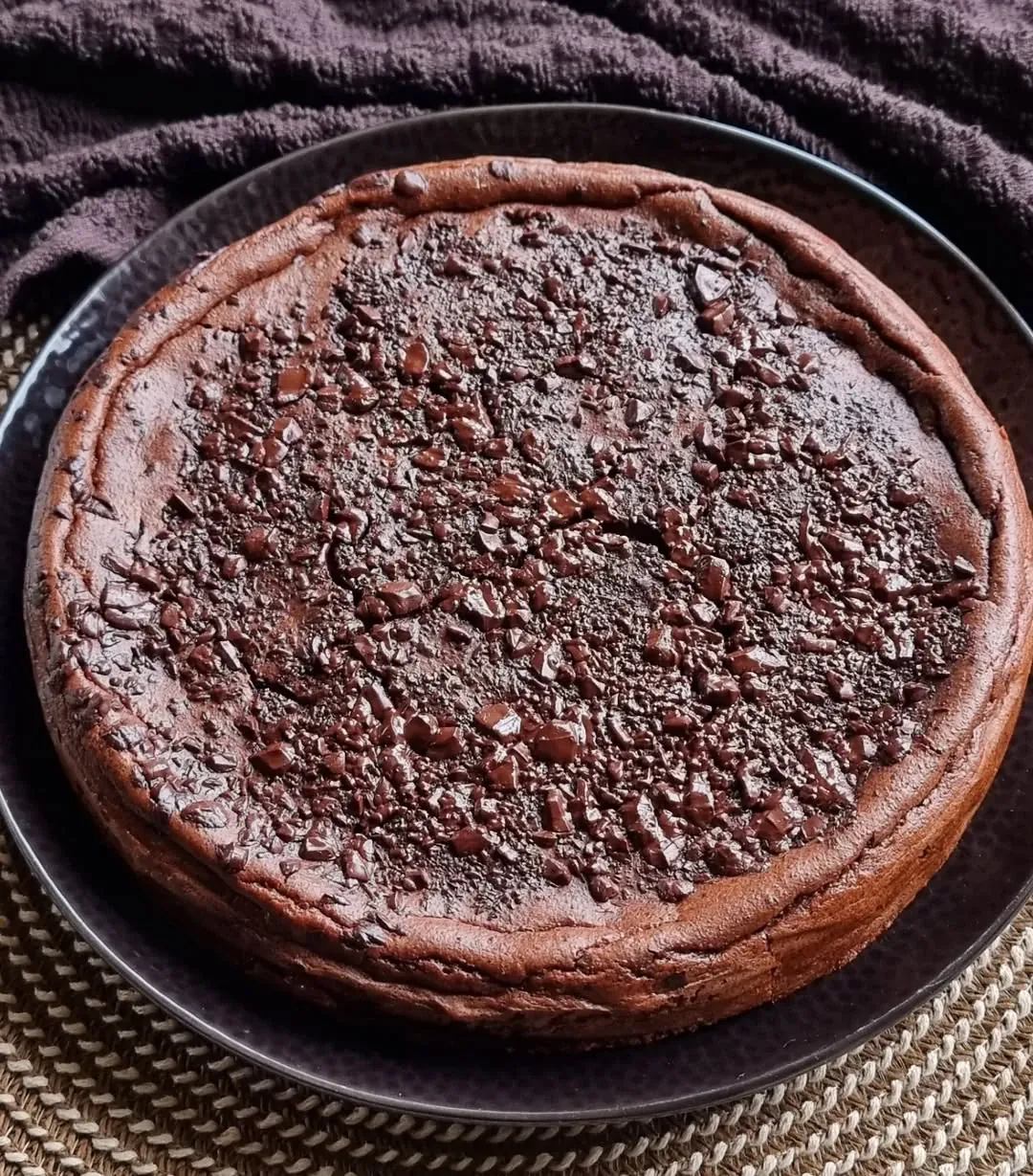 Mannas šokolādes kūka ar grieķu jogurtu un apelsīnu garšu