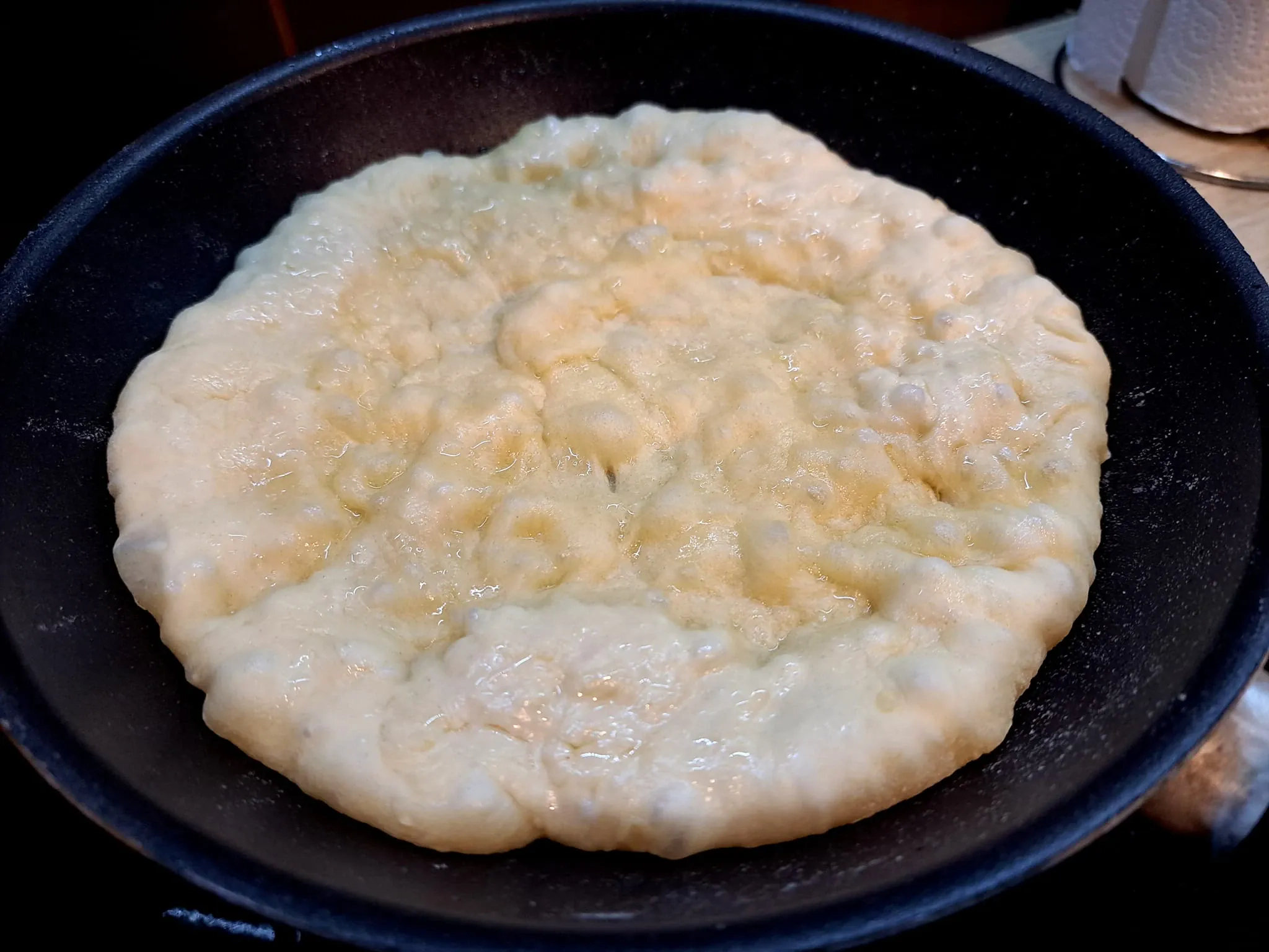 Bazlama turkiška mielinė duona keptuvėje – minkšta, puri ir gardi