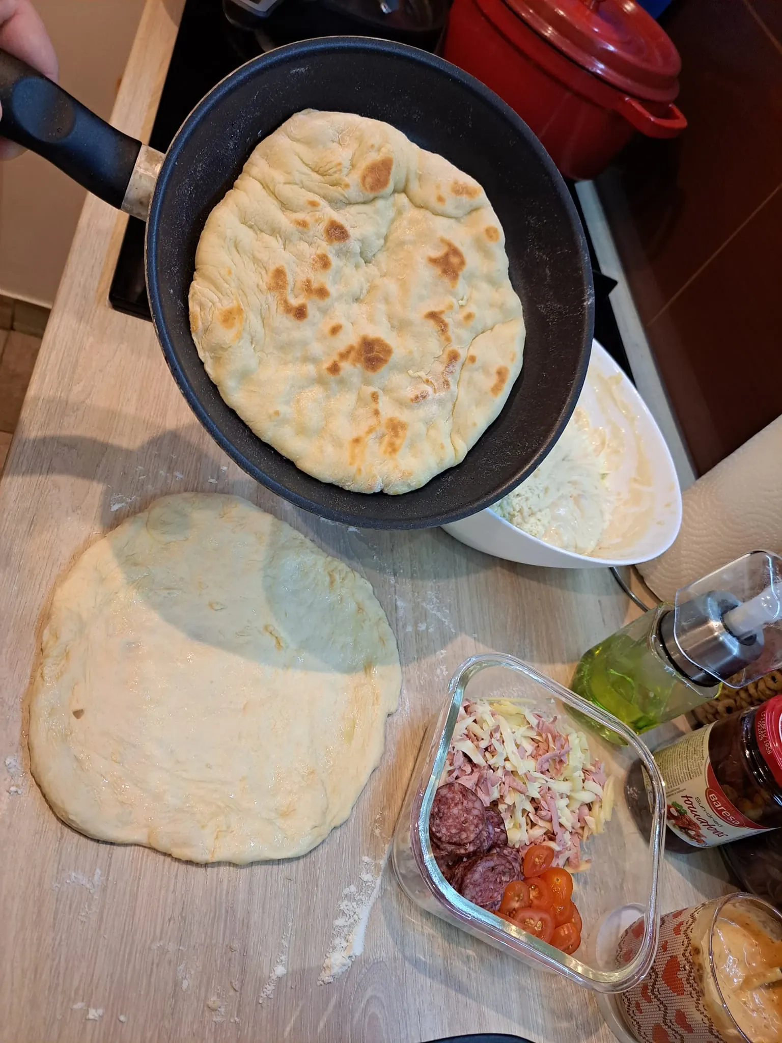 Bazlama turkiška mielinė duona keptuvėje – minkšta, puri ir gardi