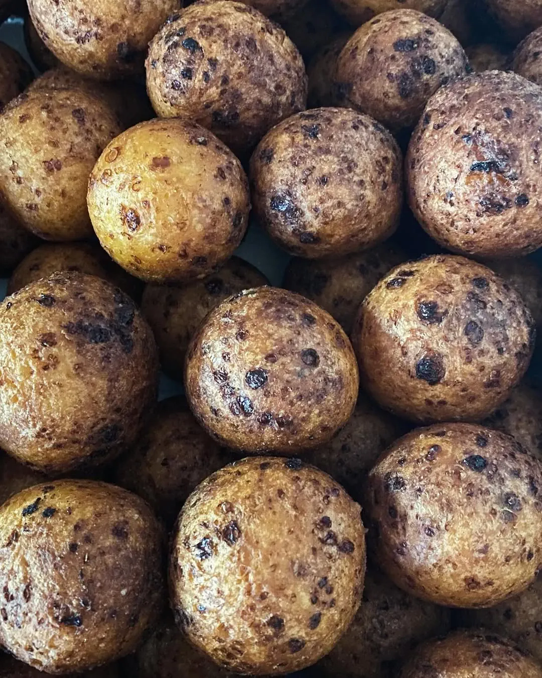 Greitos spurgos keptuvėje su kondensuotu pienu