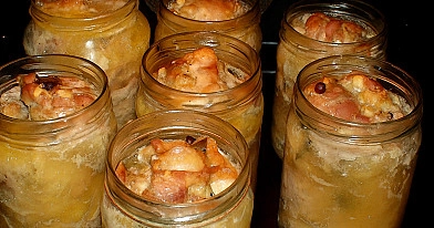 Stiklainiuose keptos vištienos šlaunelės