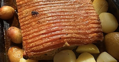 Daniškas Kalėdų kepsnys iš kiaulienos nugarinės (flæskesteg)