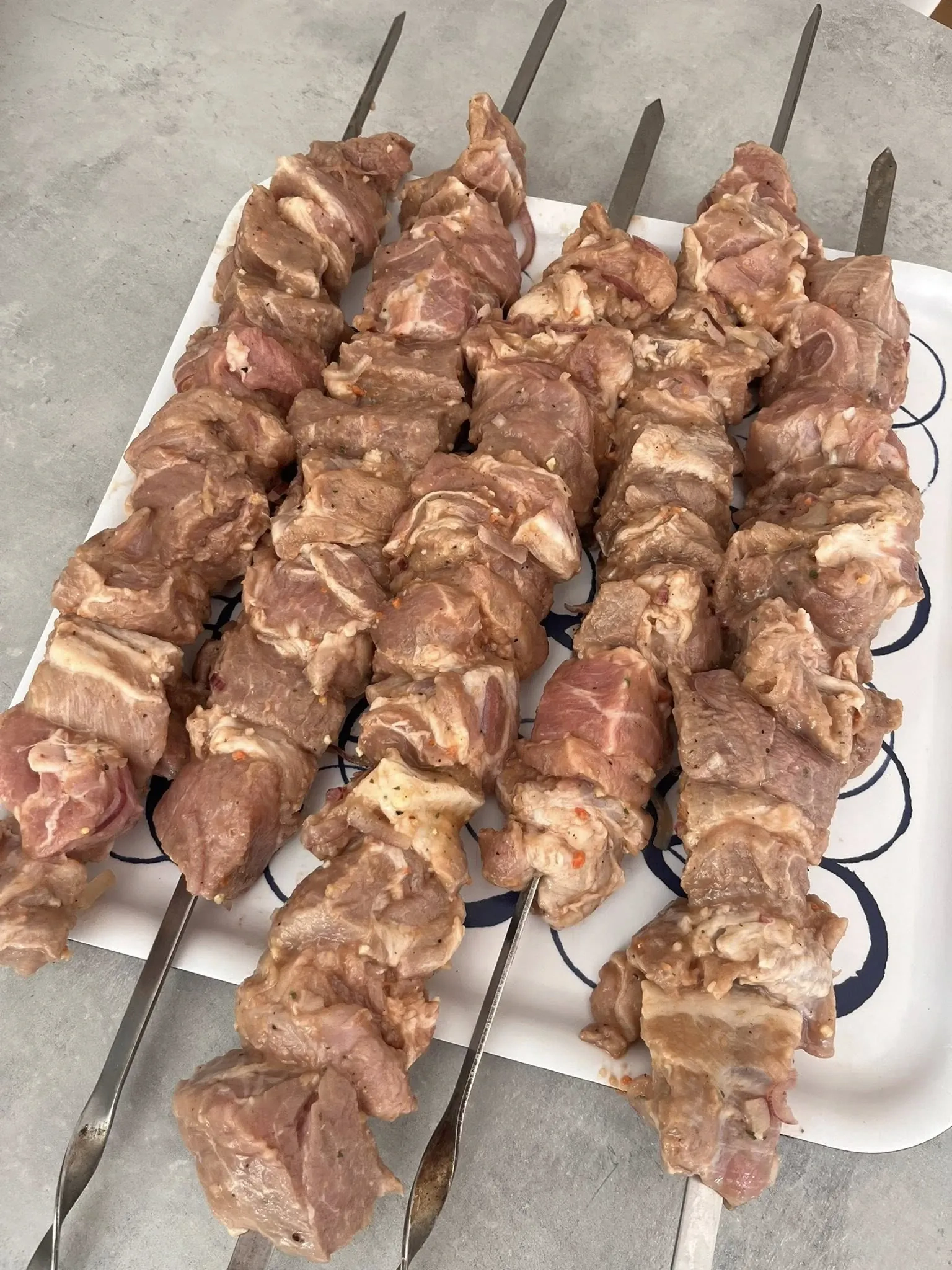 Kiaulienos sprandinės šašlykai su sojos padažu