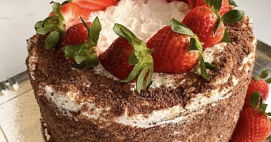 Šokoladinis medaus tortas Velykoms su kreminiu įdaru 🍫
