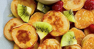 Veganiški pusryčių blyneliai su bananais ir maltų linų sėmenimis