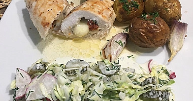 Vištienos suktinukai su saulėje džiovintais pomidorais ir sūriu