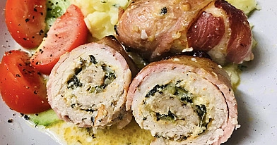 Kiaulienos ir vištienos suktinukai su fermentiniu ir varškės sūriais