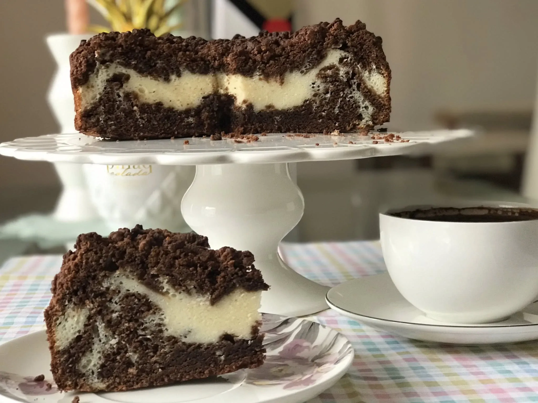 Trupininis kakavinis pyragas su varške ir grietine 🍰