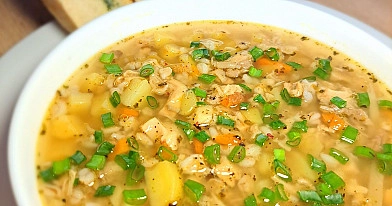 Lenkiška flaki sriuba su jautienos skrandžiu ir aromatingais prieskoniais