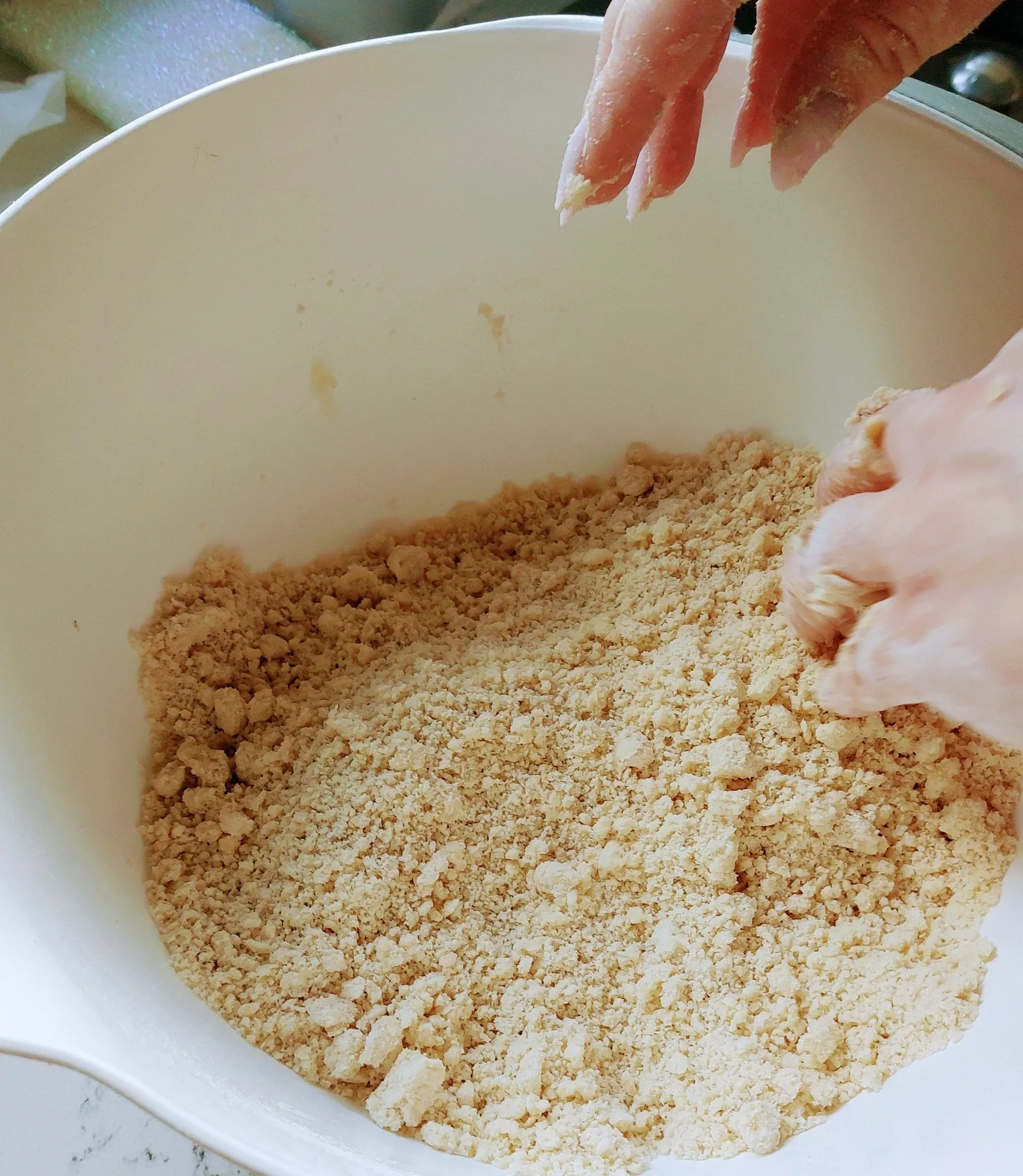 Trupininis pyragas su šaldytomis uogomis