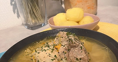 Raugintų kopūstų sriuba su šonine