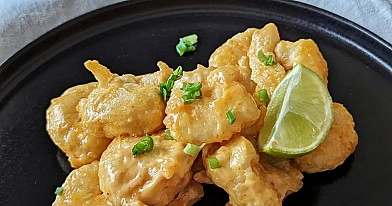 Krevetės tempuroje ir Sriracha padaže