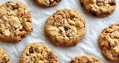 Ciasteczka z kawałkami czekolady (Chocolate chip cookies) - kokos i malina