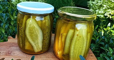 Ogórki krojone w zalewie z curry