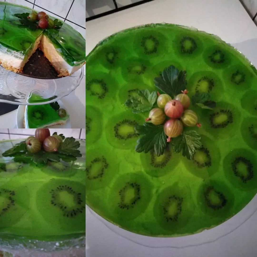 Sernik na zimno z kiwi