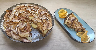 Tarta z ciasta francuskiego z jabłkami i budyniem