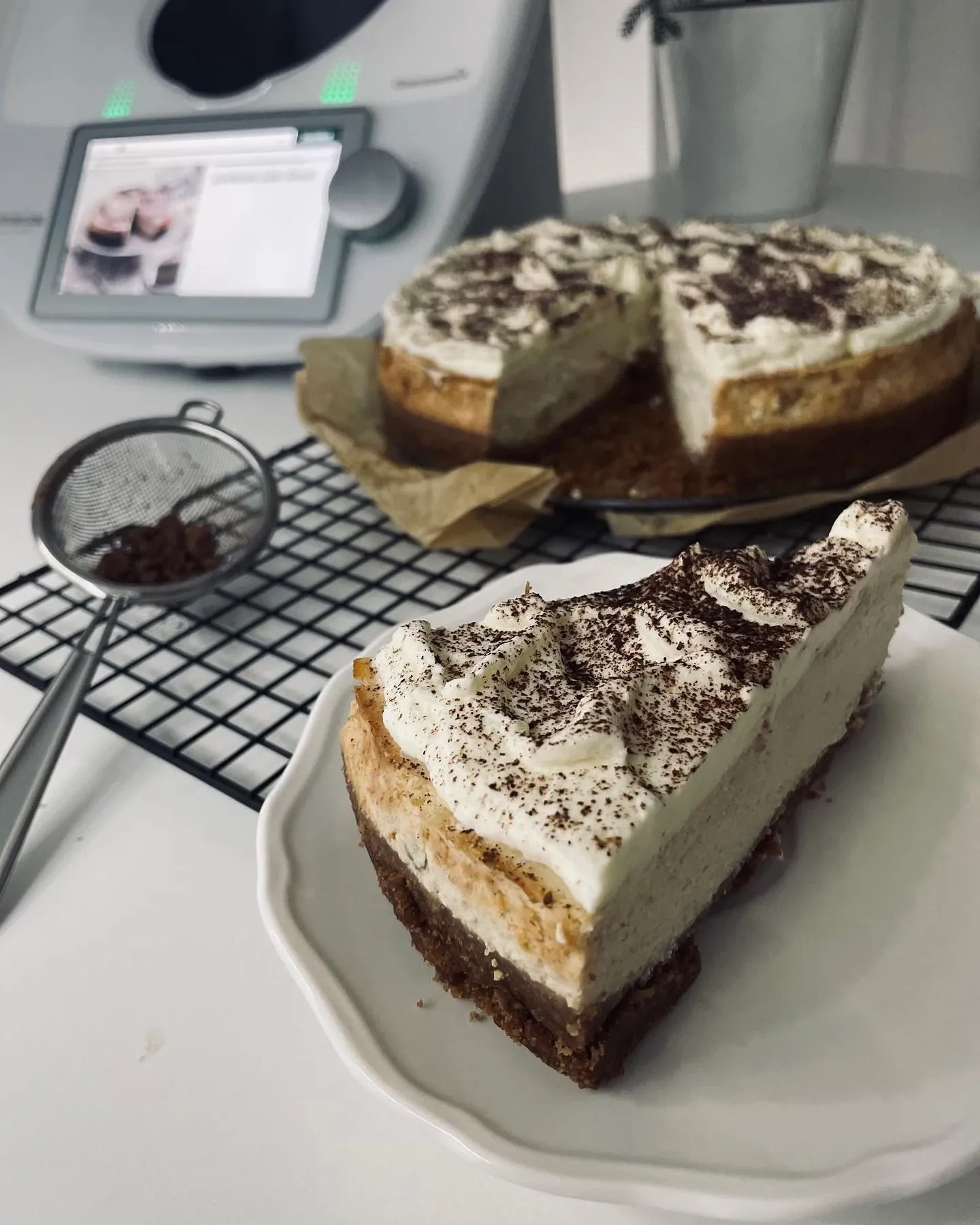 Sernik bananowy z bitą śmietaną 🍰🍌