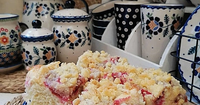 Placek drożdżowy ze śliwkami i chrupiącą kruszonką