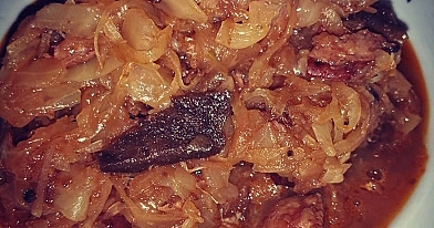 Bigos staropolski z kiszonej kapusty i mięsa duszonego