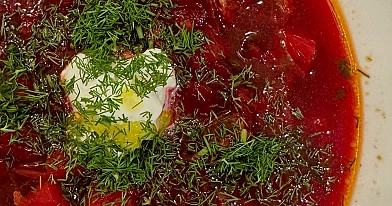 Barščiai su kepta jautiena ir daržovėmis