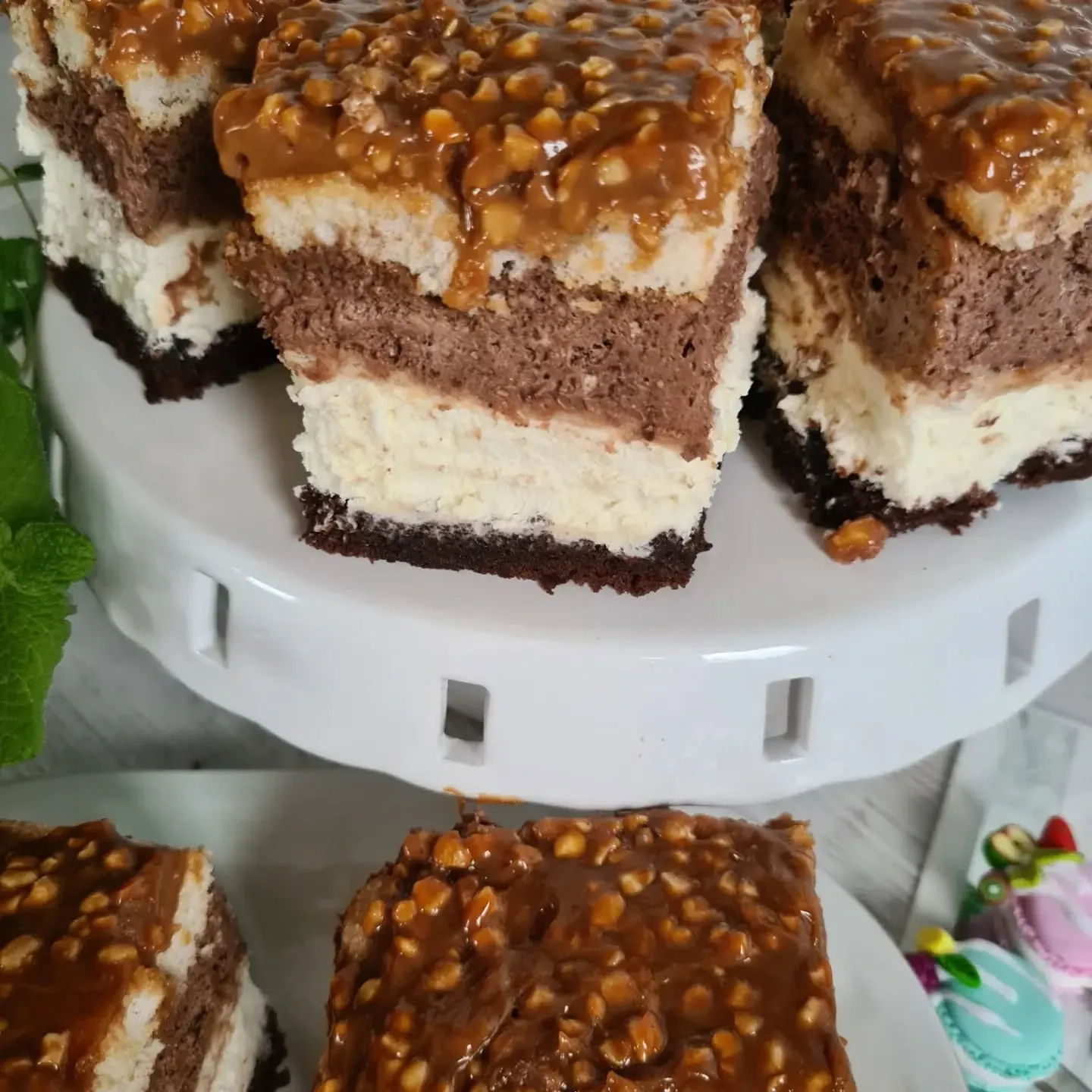 Ciasto z kajmakiem, czekoladą i mascarpone Ciasto z kajmakiem, czekoladą i mascarpone