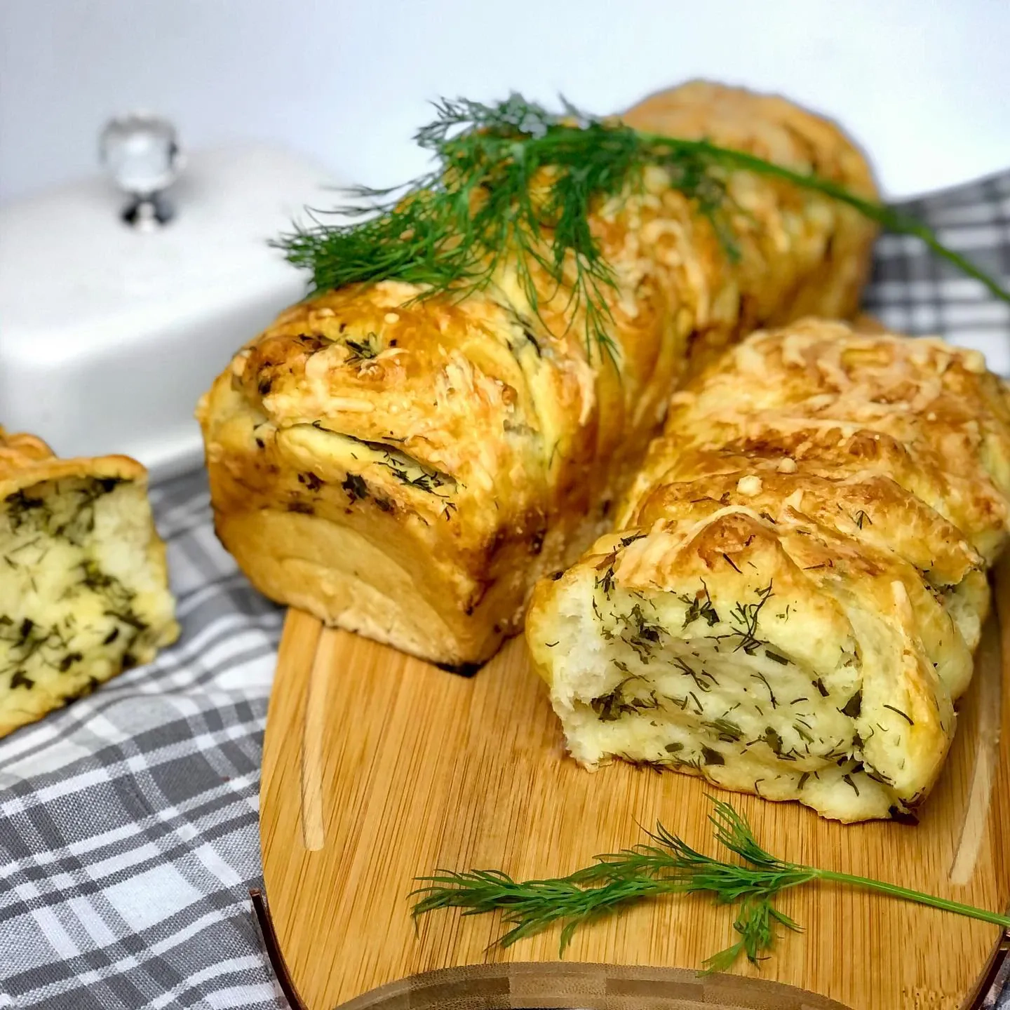 Rwany chlebek ziołowo-czosnkowy z serem 🍞🧄🌿