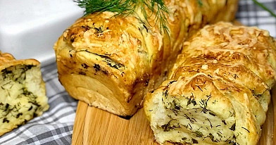 Rwany chlebek ziołowo-czosnkowy z serem 🍞🧄🌿