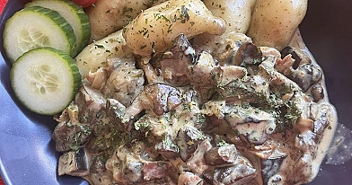 Grybai su bulvėmis ir grietine