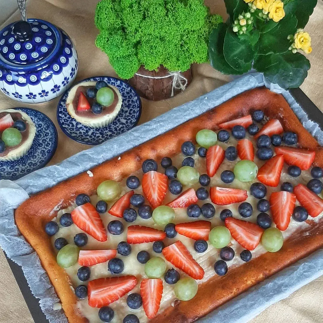 Sernik z białą czekoladą i mlekiem w proszku