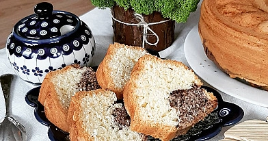 Babka piaskowa z czekoladowym środkiem