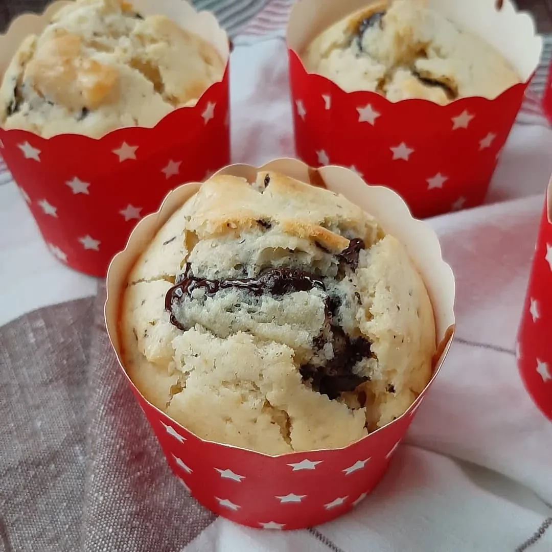 Muffinki waniliowe z jabłkami i gorzką czekoladą