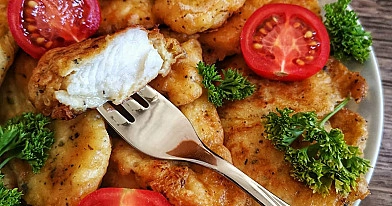Ryba w cieście majonezowym – chrupiąca, soczysta i pełna smaku