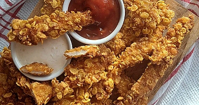 Nuggetsy w płatkach kukurydzianych z airfryer