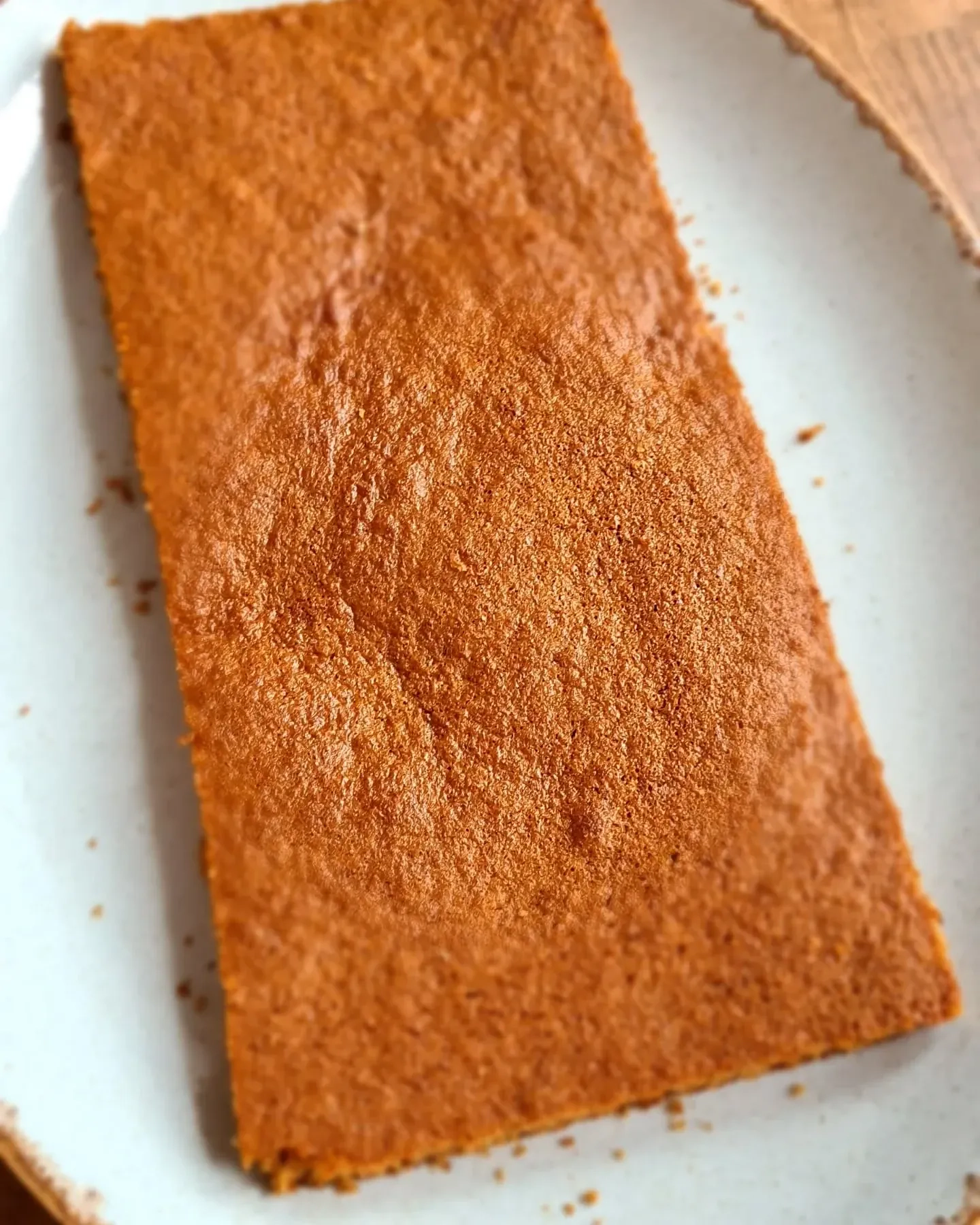 Veselīga mājas medus kūka bez cukura ar auzu miltiem un skābo krējumu