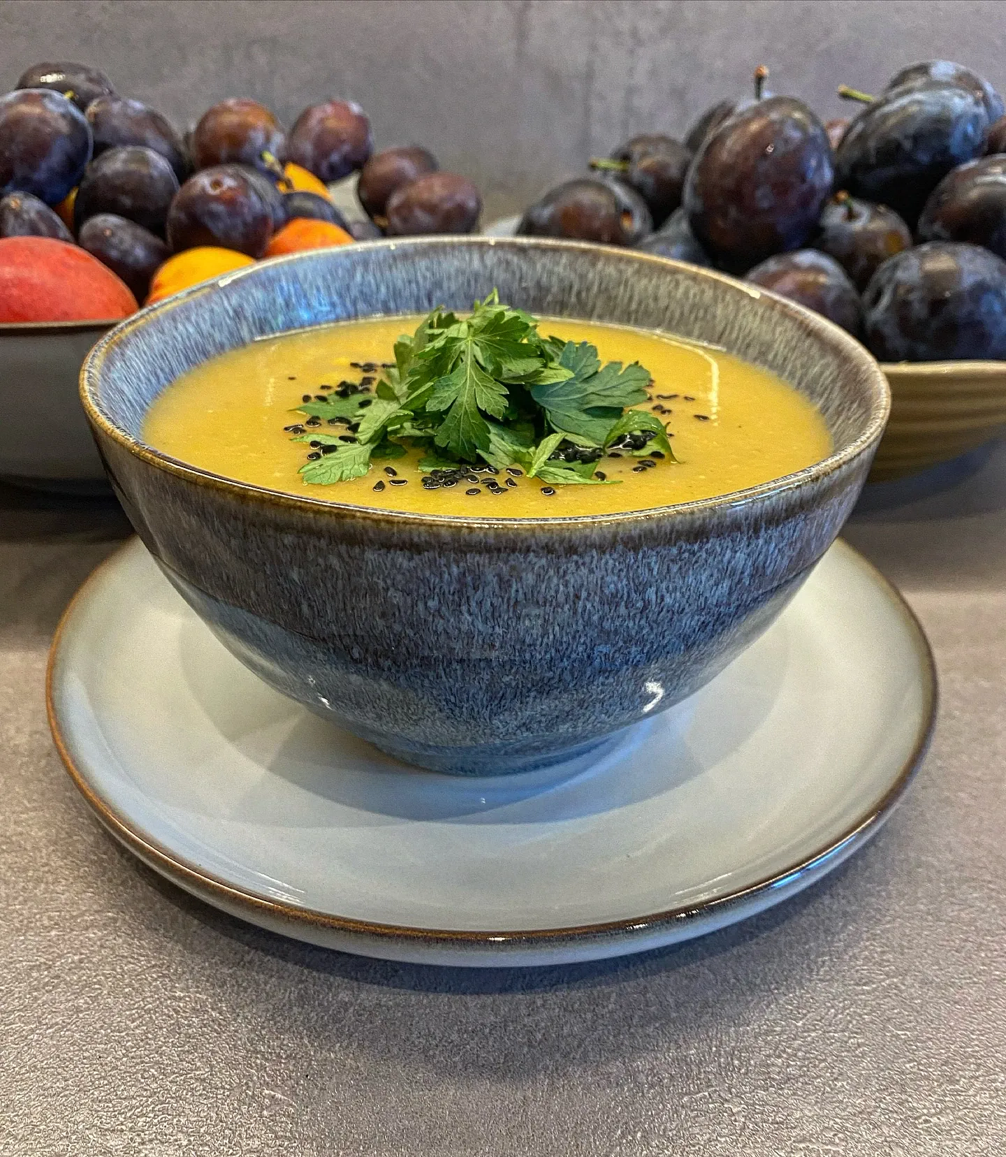 Zupa krem z pietruszki, selera i marchewki – delikatny krem z warzyw korzeniowych