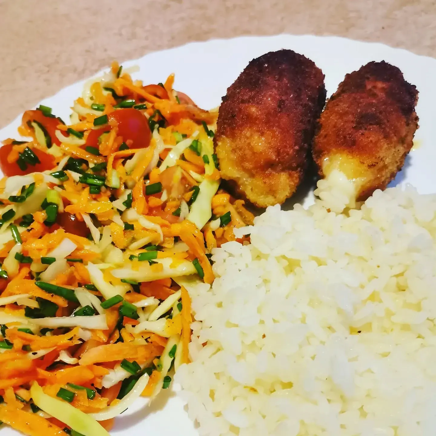 Vištienos suktinukai su sūriu ir rūkyta mėsa – traškūs, sultingi ir gardūs!